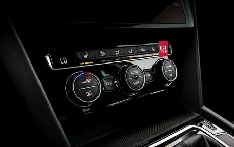 Volkswagen Passat B8 рестайлинг, 2020 год, 2 400 000 рублей, 29 фотография
