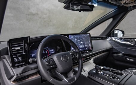 Lexus LM, 2024 год, 19 500 000 рублей, 9 фотография