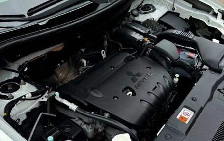 Mitsubishi Outlander III рестайлинг 3, 2014 год, 1 630 000 рублей, 2 фотография
