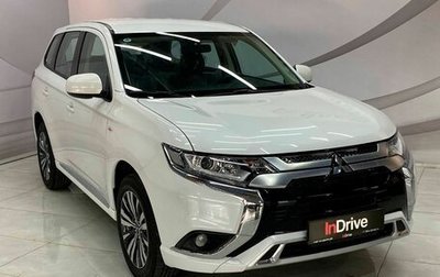 Mitsubishi Outlander III рестайлинг 3, 2022 год, 2 649 000 рублей, 1 фотография