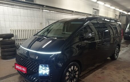 Hyundai Staria, 2021 год, 4 940 000 рублей, 15 фотография