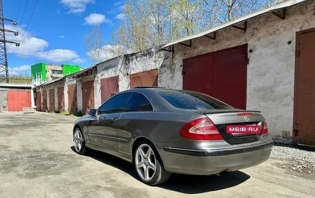 Mercedes-Benz CLK-Класс, 2003 год, 900 000 рублей, 2 фотография