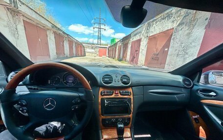 Mercedes-Benz CLK-Класс, 2003 год, 900 000 рублей, 8 фотография