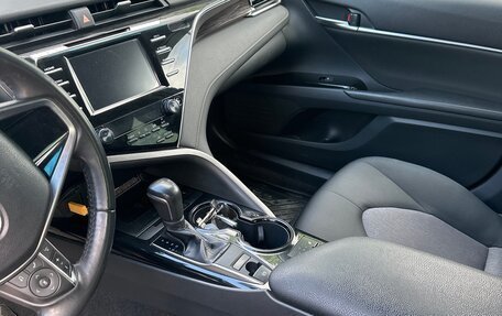 Toyota Camry, 2018 год, 2 500 000 рублей, 5 фотография