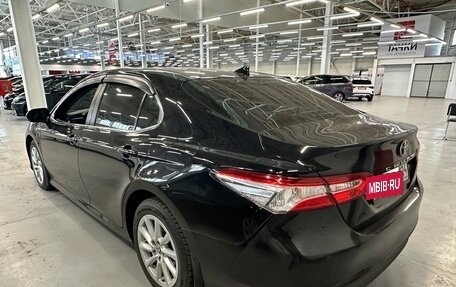 Toyota Camry, 2018 год, 2 500 000 рублей, 4 фотография