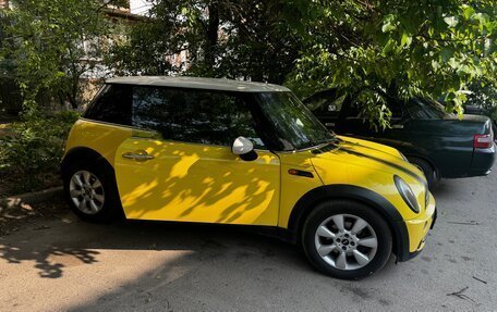 MINI Hatch, 2005 год, 650 000 рублей, 2 фотография