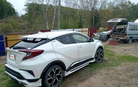 Toyota C-HR I рестайлинг, 2019 год, 2 200 000 рублей, 4 фотография