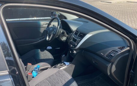 Hyundai Solaris II рестайлинг, 2015 год, 1 080 000 рублей, 8 фотография