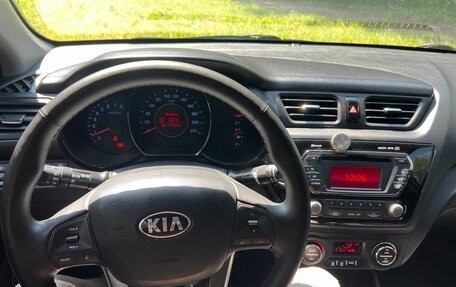 KIA Rio III рестайлинг, 2013 год, 937 000 рублей, 15 фотография