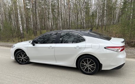 Toyota Camry, 2019 год, 2 450 000 рублей, 4 фотография