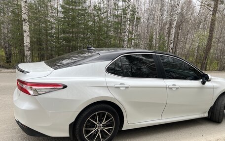 Toyota Camry, 2019 год, 2 450 000 рублей, 5 фотография