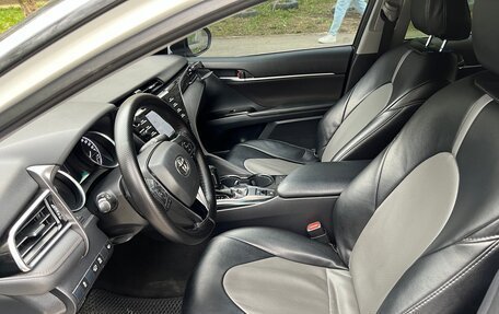 Toyota Camry, 2019 год, 2 450 000 рублей, 9 фотография