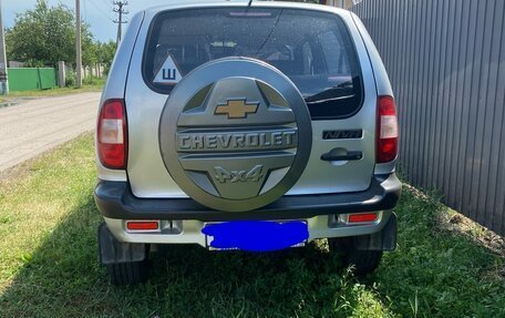 Chevrolet Niva I рестайлинг, 2005 год, 700 000 рублей, 3 фотография
