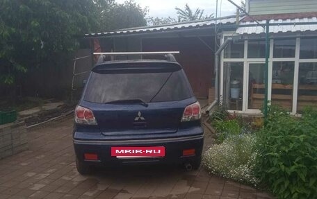 Mitsubishi Outlander III рестайлинг 3, 2003 год, 650 000 рублей, 4 фотография