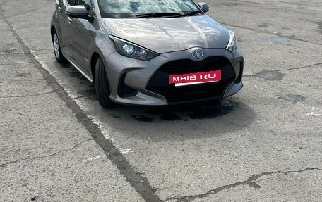 Toyota Yaris, 2020 год, 800 000 рублей, 2 фотография