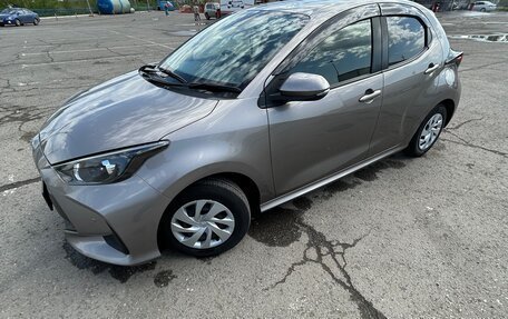 Toyota Yaris, 2020 год, 800 000 рублей, 16 фотография