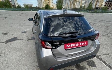 Toyota Yaris, 2020 год, 800 000 рублей, 14 фотография