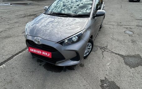 Toyota Yaris, 2020 год, 800 000 рублей, 18 фотография