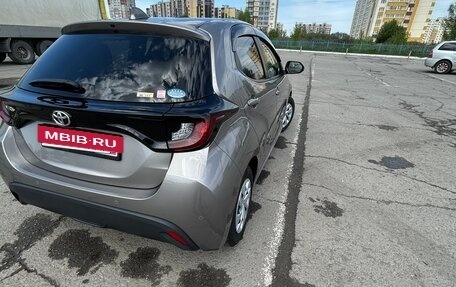Toyota Yaris, 2020 год, 800 000 рублей, 12 фотография