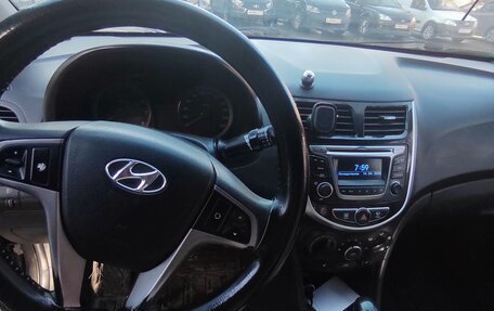 Hyundai Solaris II рестайлинг, 2014 год, 475 000 рублей, 13 фотография