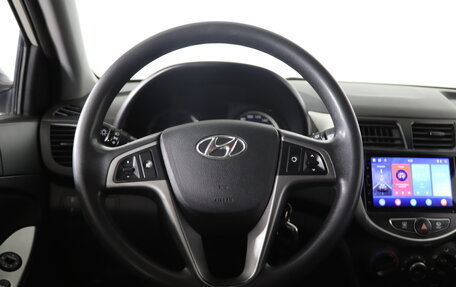Hyundai Solaris II рестайлинг, 2015 год, 899 990 рублей, 10 фотография