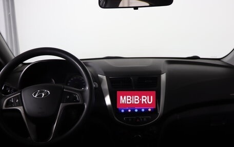 Hyundai Solaris II рестайлинг, 2015 год, 899 990 рублей, 13 фотография