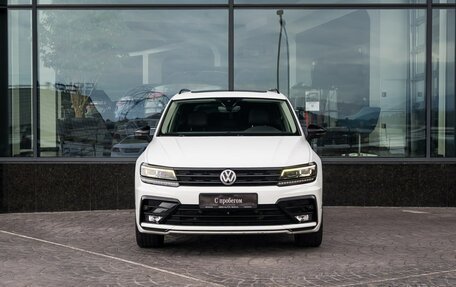 Volkswagen Tiguan II, 2019 год, 3 049 000 рублей, 3 фотография