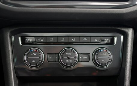 Volkswagen Tiguan II, 2019 год, 3 049 000 рублей, 15 фотография
