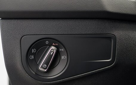 Volkswagen Tiguan II, 2019 год, 3 049 000 рублей, 17 фотография