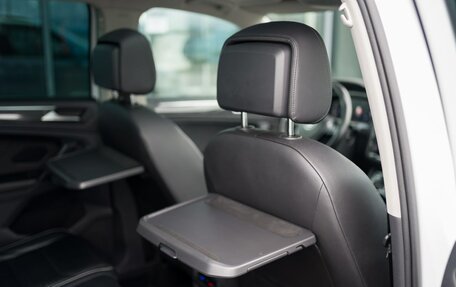 Volkswagen Tiguan II, 2019 год, 3 049 000 рублей, 23 фотография
