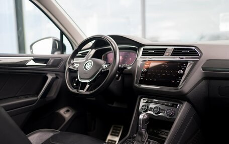Volkswagen Tiguan II, 2019 год, 3 049 000 рублей, 25 фотография
