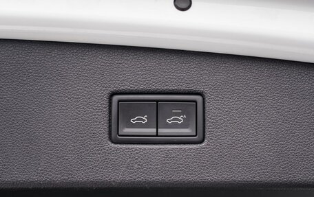 Volkswagen Tiguan II, 2019 год, 3 049 000 рублей, 26 фотография