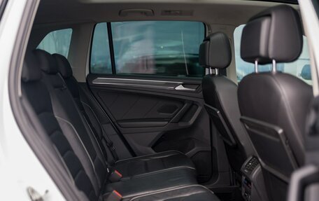 Volkswagen Tiguan II, 2019 год, 3 049 000 рублей, 19 фотография