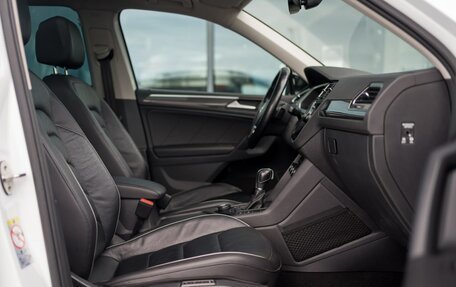 Volkswagen Tiguan II, 2019 год, 3 049 000 рублей, 24 фотография