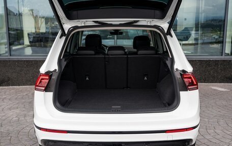 Volkswagen Tiguan II, 2019 год, 3 049 000 рублей, 27 фотография