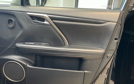 Lexus RX IV рестайлинг, 2019 год, 3 799 000 рублей, 10 фотография