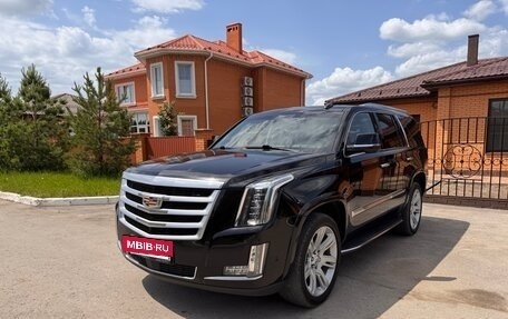 Cadillac Escalade IV, 2018 год, 4 900 000 рублей, 3 фотография
