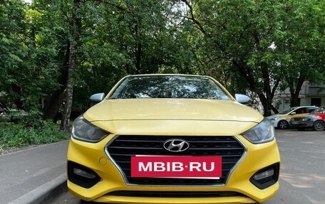 Hyundai Solaris II рестайлинг, 2020 год, 1 000 000 рублей, 3 фотография