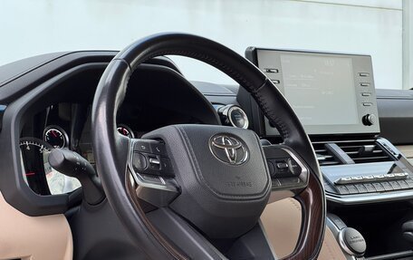 Toyota Land Cruiser, 2022 год, 10 000 000 рублей, 12 фотография