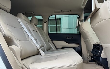 Toyota Land Cruiser, 2022 год, 10 000 000 рублей, 16 фотография