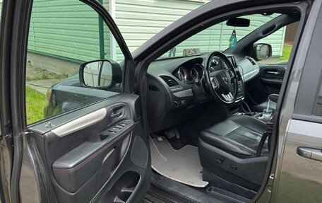 Dodge Caravan V, 2016 год, 1 884 000 рублей, 7 фотография