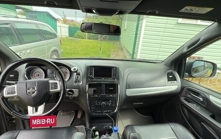 Dodge Caravan V, 2016 год, 1 884 000 рублей, 8 фотография