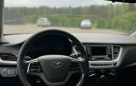 Hyundai Solaris II рестайлинг, 2019 год, 665 000 рублей, 12 фотография