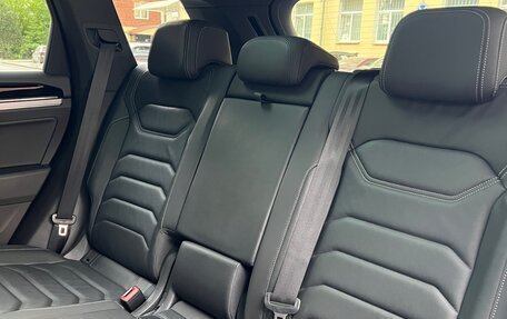Volkswagen Touareg III, 2019 год, 6 000 000 рублей, 12 фотография