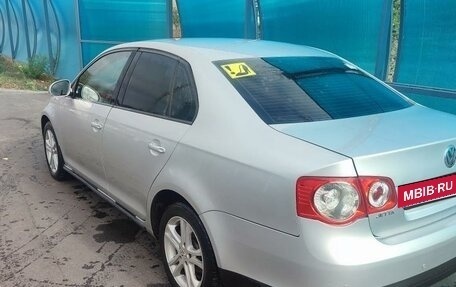 Volkswagen Jetta VI, 2009 год, 590 000 рублей, 2 фотография