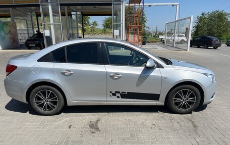 Chevrolet Cruze II, 2011 год, 690 000 рублей, 3 фотография