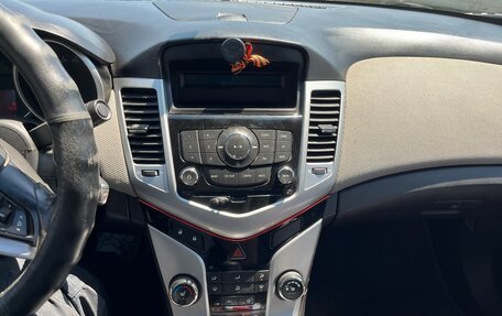 Chevrolet Cruze II, 2011 год, 690 000 рублей, 19 фотография