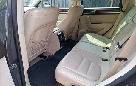 Volkswagen Touareg III, 2010 год, 1 850 000 рублей, 10 фотография