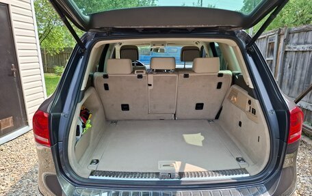 Volkswagen Touareg III, 2010 год, 1 850 000 рублей, 11 фотография