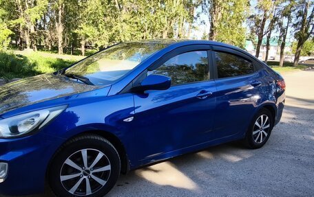 Hyundai Solaris II рестайлинг, 2012 год, 590 000 рублей, 2 фотография